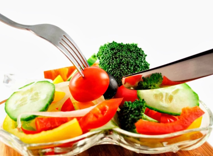 dieta balanceada metabolismo acelera alimentos equilibrados porcoes medianas evitar carboidratos